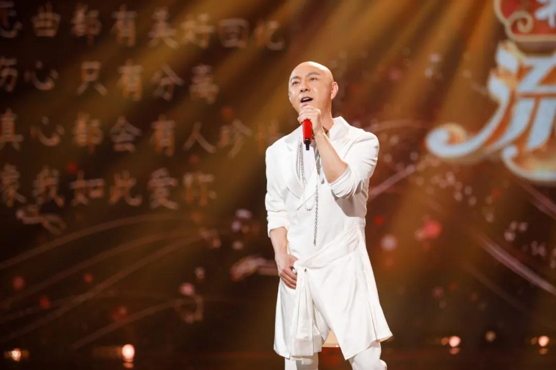 凉风有信秋月无边!看过他演孙悟空的都快三胎了无人知他竟是唱歌出道