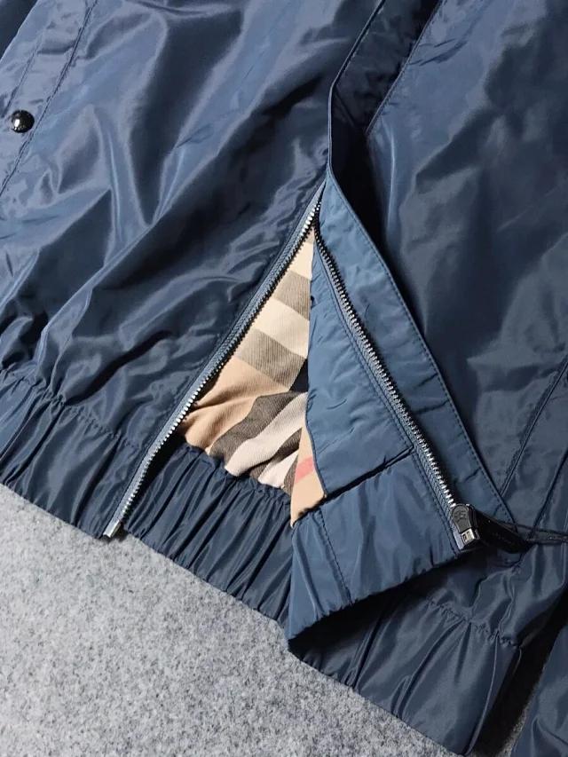 普拉达通勤服,普拉达蓝色条纹衣服多少钱