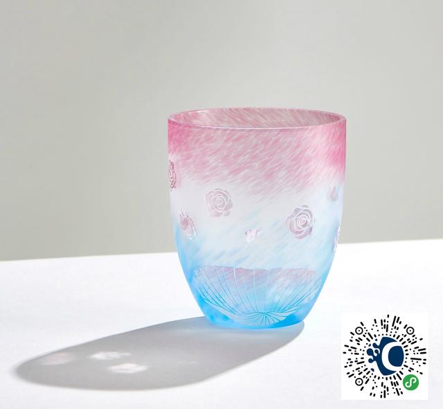 他从不掩饰自己对极简主义的抗拒