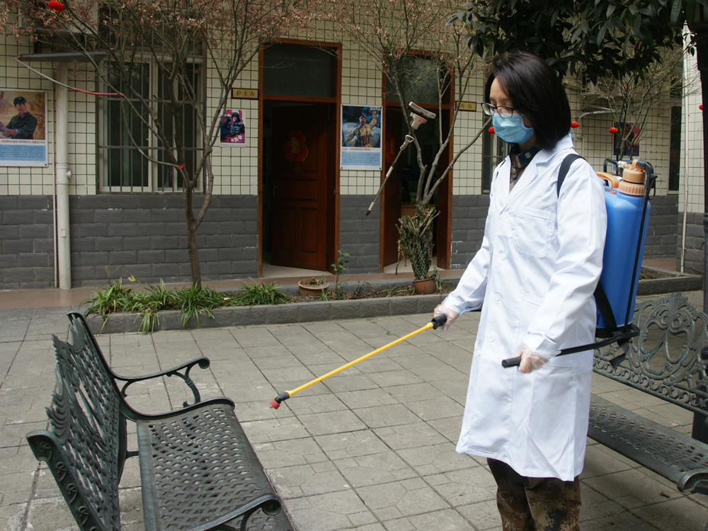 四川省军区成都第二离休所:她们,身着“孔雀蓝”答好“战疫题”