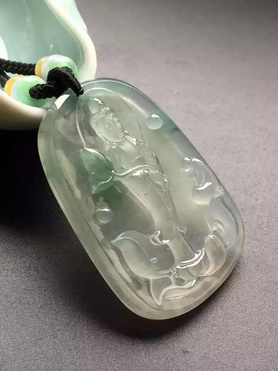 翡翠玻璃种冰种糯种豆种的区别,细豆种翡翠和糯种翡翠的区别