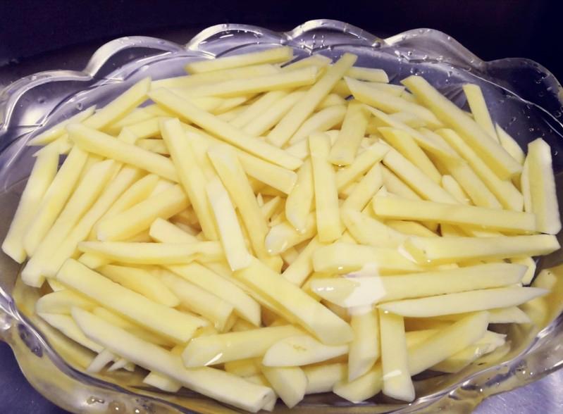 自己在家炸薯条怎么操作,教你在家炸薯条干净卫生又好吃