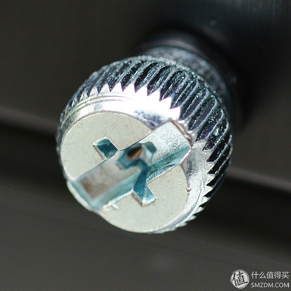 只选一只人像定焦镜头推荐,为什么专业摄影师都喜欢定焦镜头