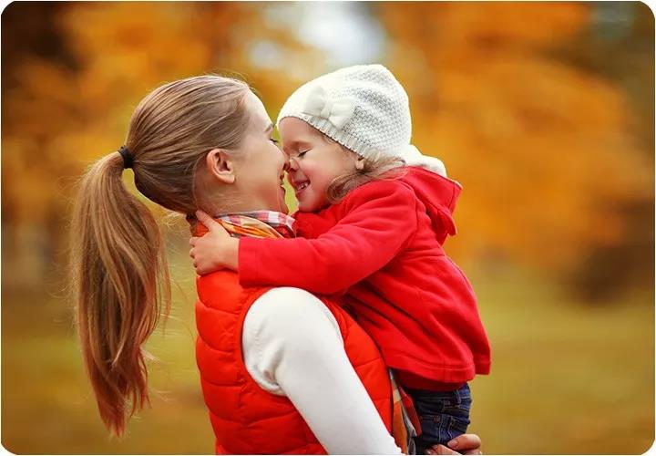 发现宝宝穿多了怎么办,老师拿戒尺检查孩子有没有穿秋裤