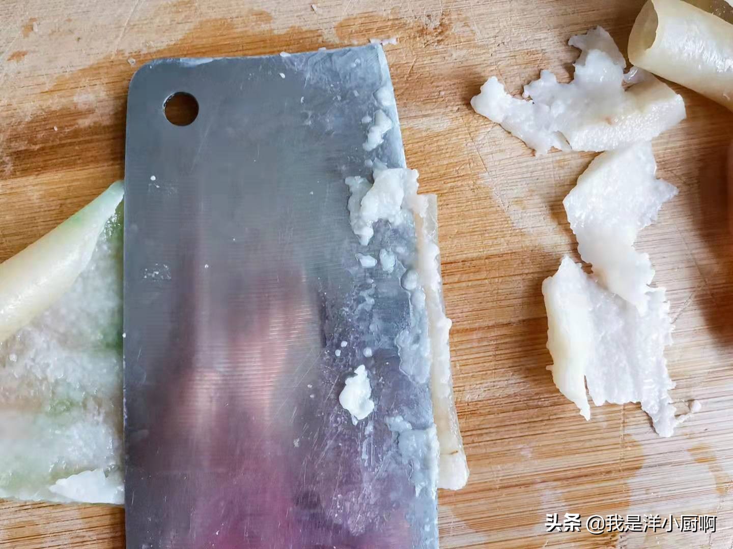 下酒菜脆爽猪皮,猪皮这么做再也不用买下酒菜了