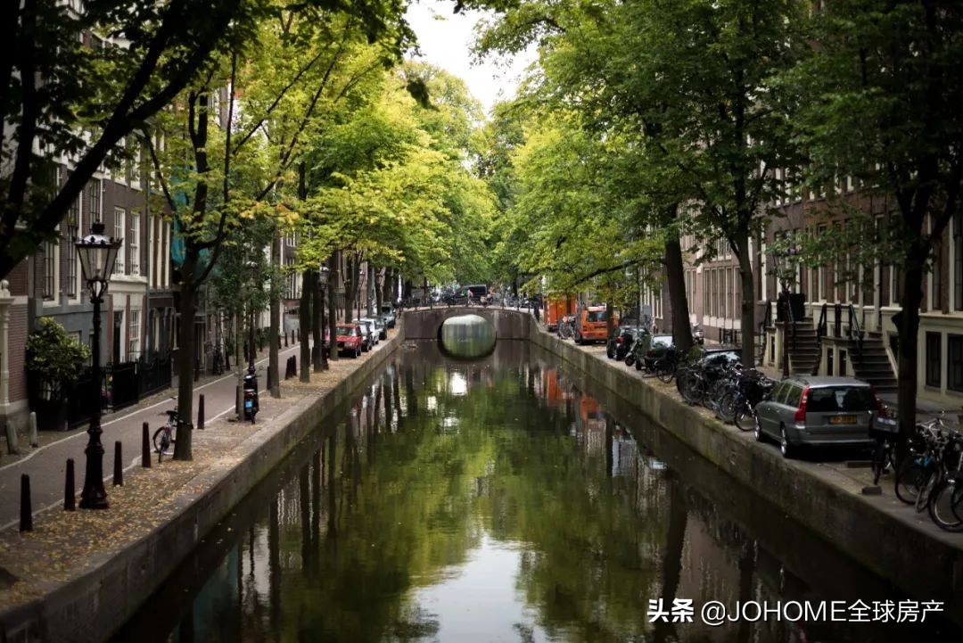 去了荷兰,168的我感觉自己像个霍比特人