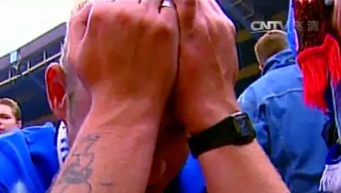 最神奇的争冠剧情!他们只当了4分钟冠军,6.5万人从狂欢到泪奔