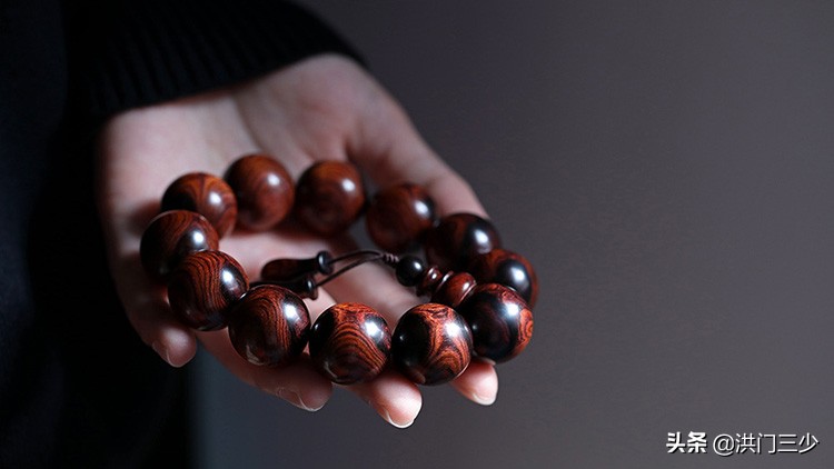 海南黄花梨的特征,黄花梨海黄和越黄区别