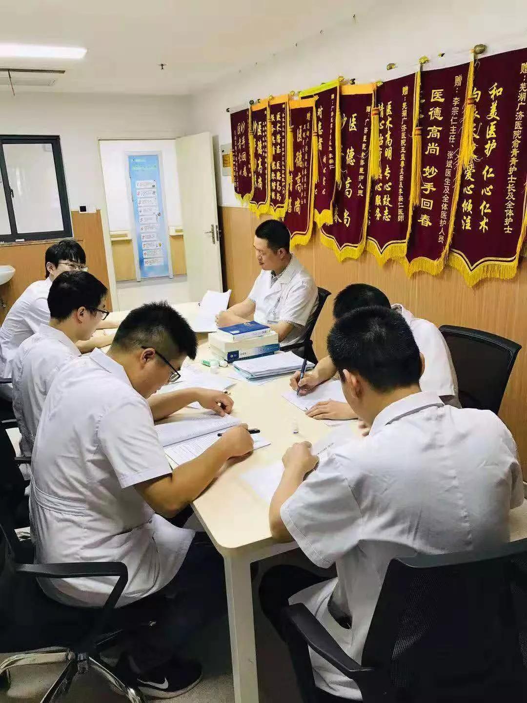 泌尿外科都是男的吗,泌尿外科都是些什么病人