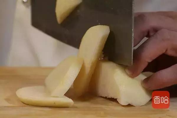 宝宝每次咳嗽我煮一碗汤就搞定,小孩咳嗽一直不好炖什么吃