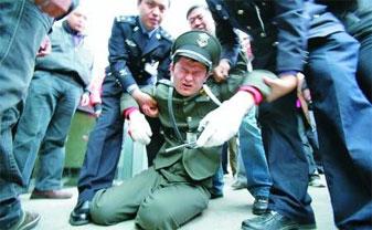 保安在上班路上出事算工伤吗,保安上班期打架和解了留案底吗