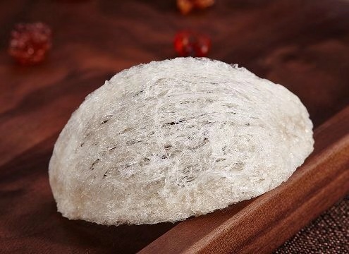 买回来燕窝有点潮湿,买回来的燕窝是调过毛的吗