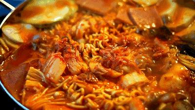 一张毛爷爷，带你去五道口的流忙村找鸡