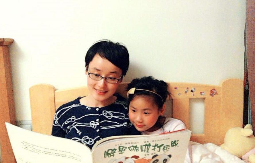 孩子胆小不肯分房睡,孩子胆小不愿意和小朋友玩怎么办