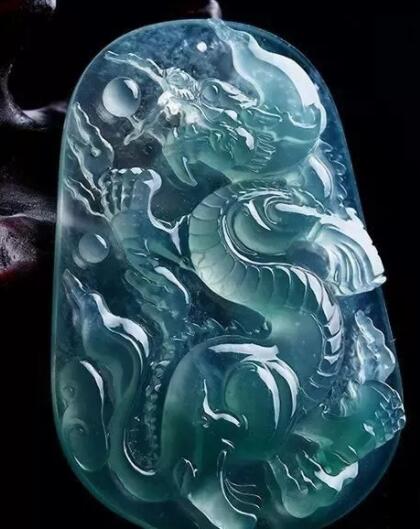 香格里拉油青种翡翠鉴别方法,油青种翡翠和蓝水翡翠的区别