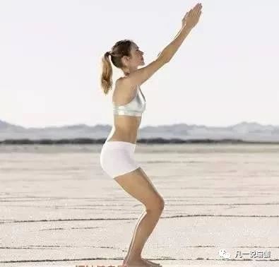 15分钟零基础入门瑜伽跟练版视频,男子瑜伽入门课程从零开始学瑜伽