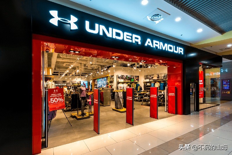 耐克品牌历史,运动品牌阿迪达斯发展历程