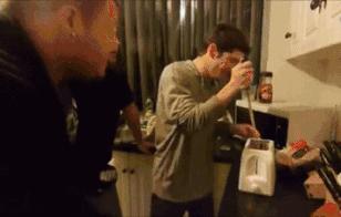 厨房即地狱，吃人不眨眼