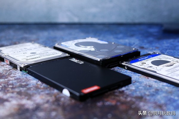 有了联想个人云,没有网盘也能随时随地轻松存取、分享数据