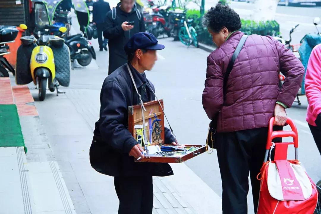 南京珠江路糖果车站照片,南京珠江路糖果车站