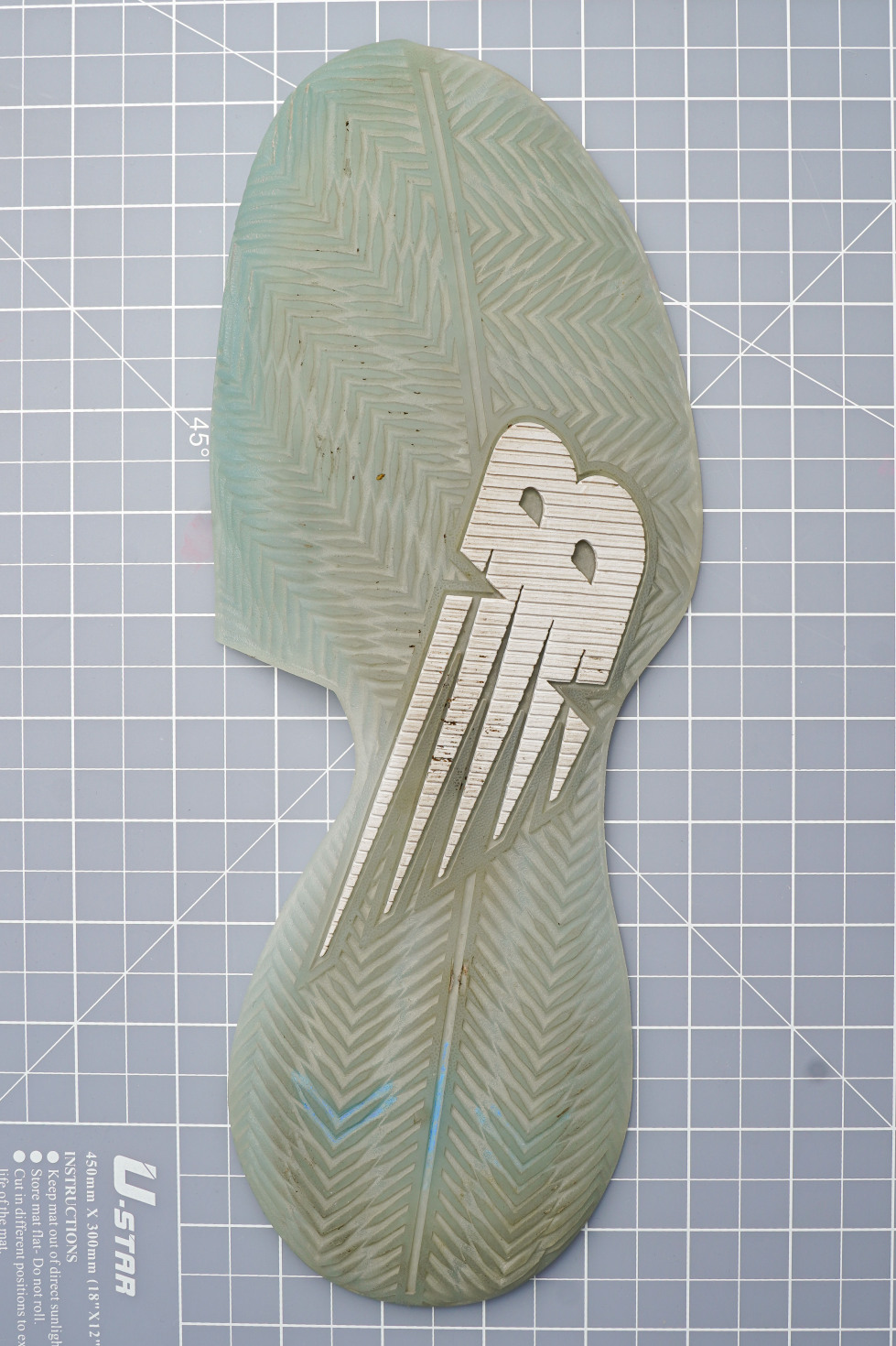 nbomn1s篮球鞋拆解,拆解nb鞋