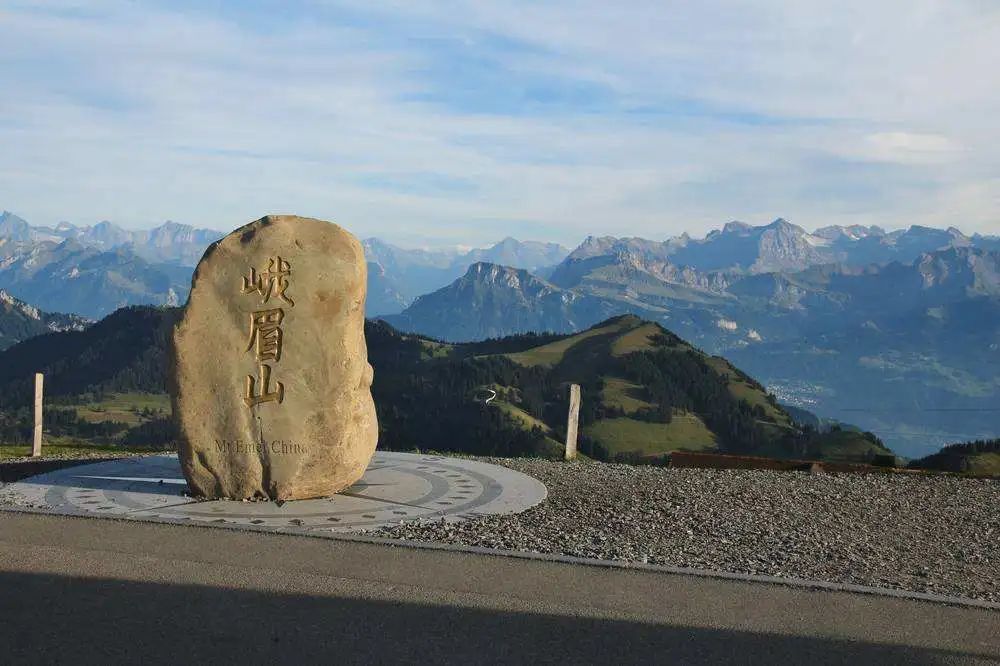 四川普贤菩萨攻略,四川峨眉山普贤菩萨最灵的寺庙