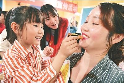 小学生作文《千年老妖》火了,老师发到群里,妈妈:小崽子别回家