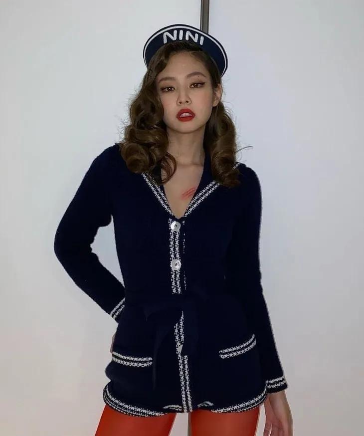 jk女团杨超越,jk杨超越同款