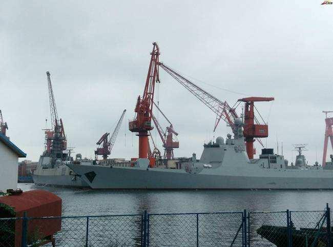 江南大连两大船厂忙,6年下水33艘盾舰,是否需要扩大产能?