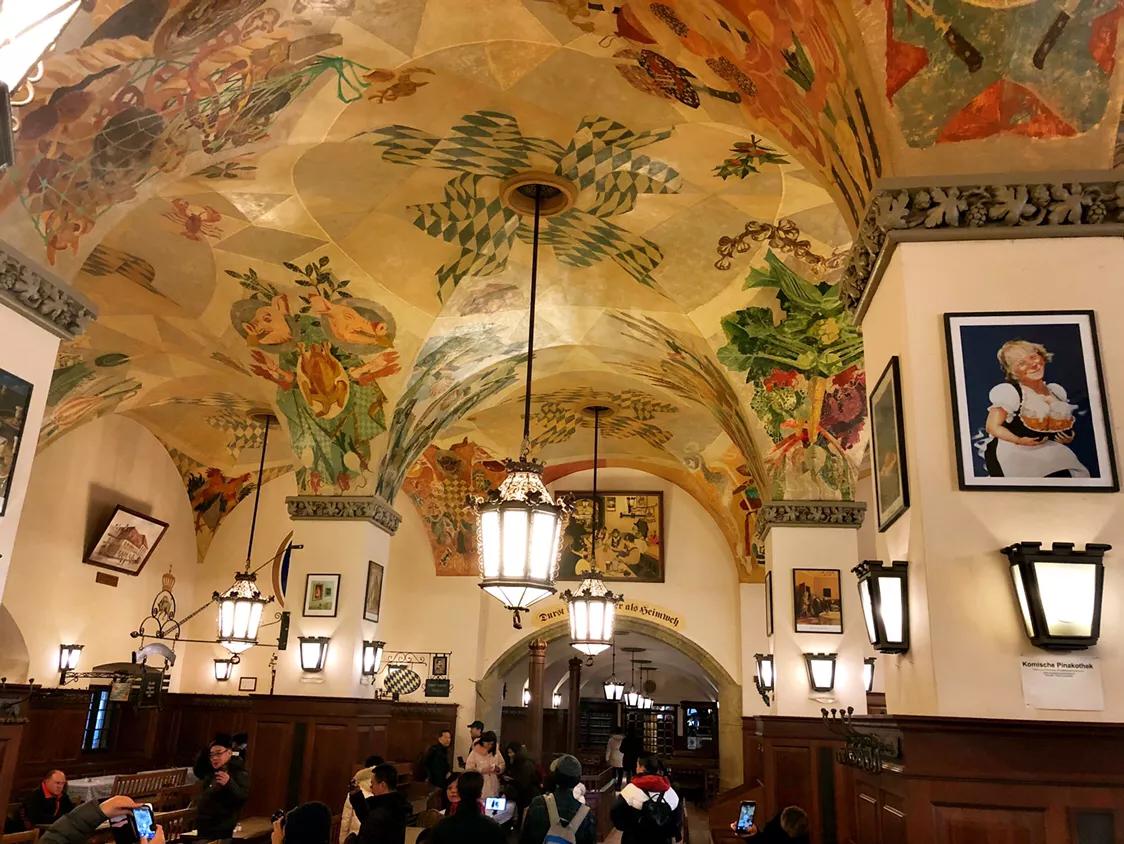 德国一定要去的是，慕尼黑HB皇家酒馆，希特勒的酒馆*变政**所在地