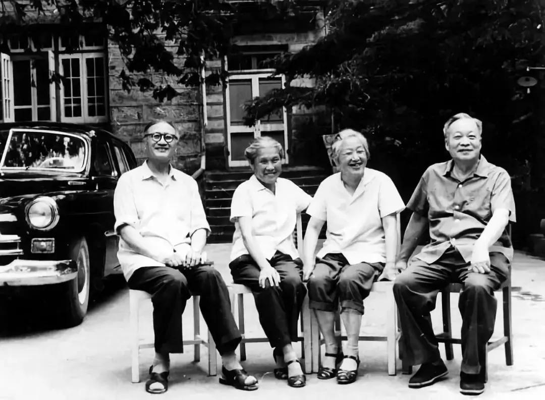 特朗普女儿生活照曝光,终于明白谁是贵族，谁是土豪！