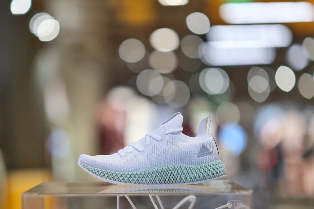 4000左右adidas鞋子,adidas400元左右