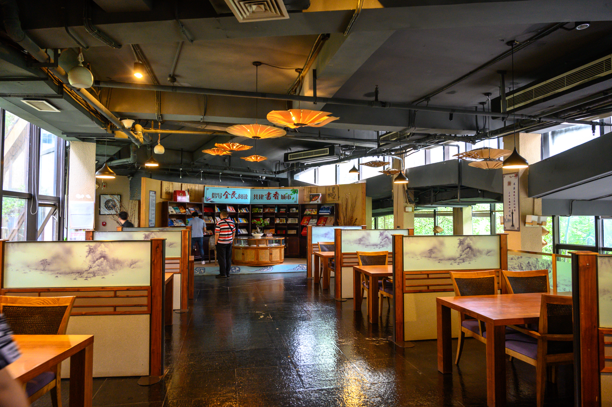 江苏江阴被遗忘的地标建筑，俯瞰长江大桥的最佳地点，你去过吗？