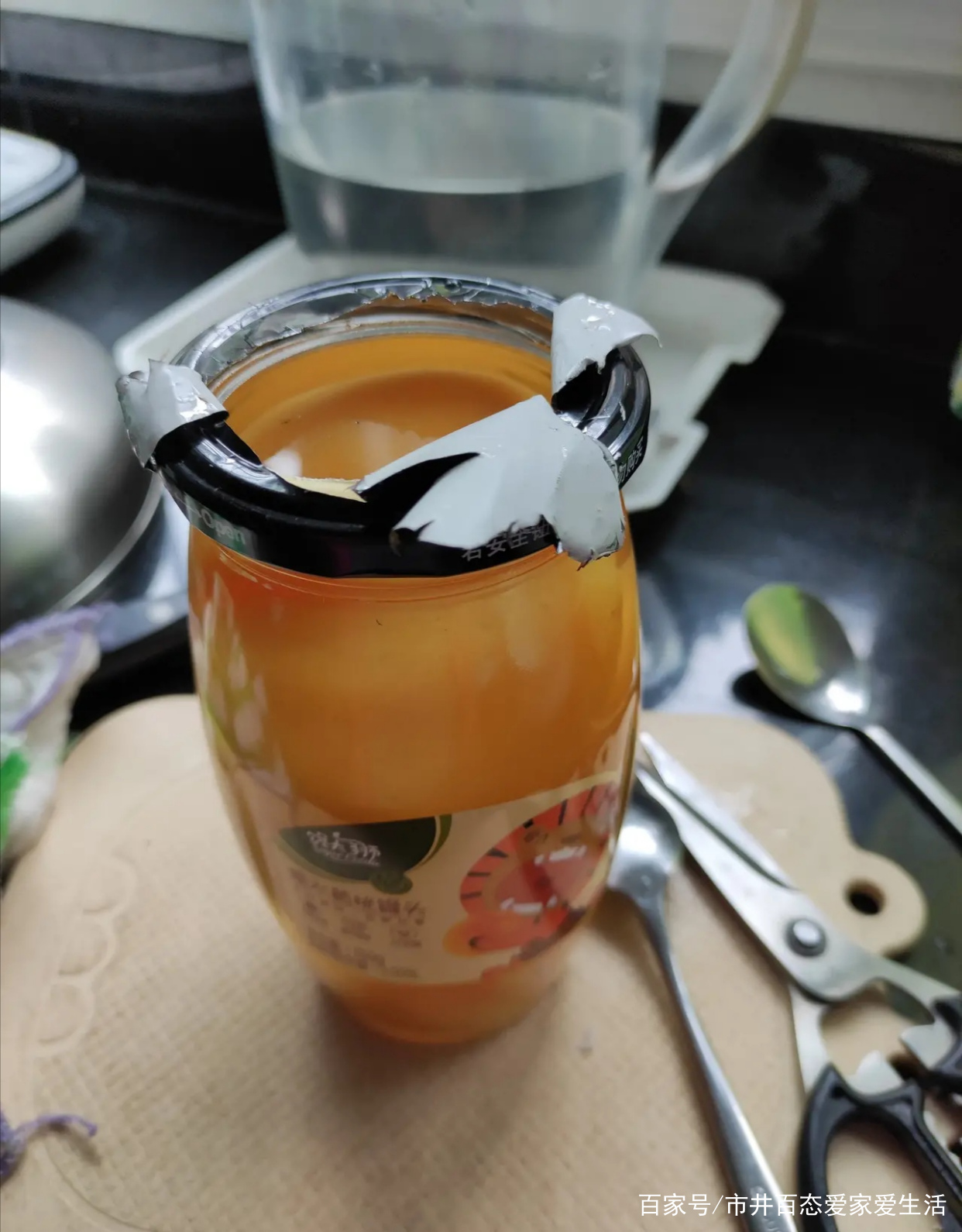 生活小技巧怎样轻松拧开瓶盖,老干妈盖子打开小窍门