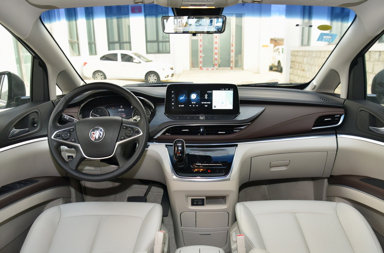 14年别克gl8商务车2.4油耗是多少,2013别克gl83.0s油耗是多少