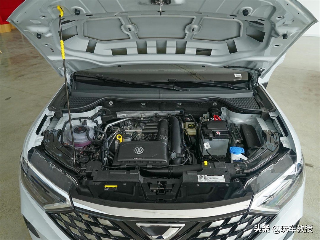 自己买的地下停车位收费合法吗,网友热评路边停车收费