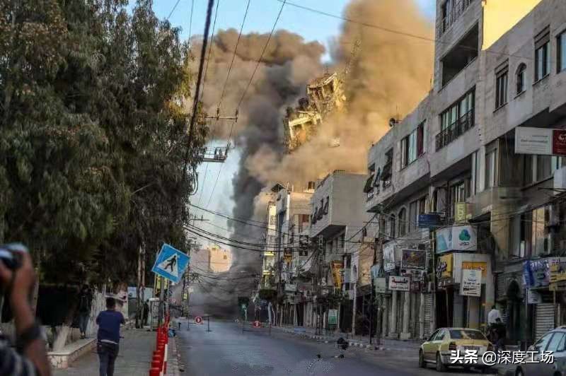 哈马斯大量击毁俄火箭炮,哈马斯火箭炮齐射