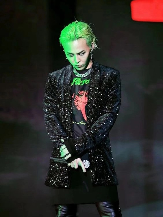 权志龙退伍后演出,权志龙退伍回归后首秀