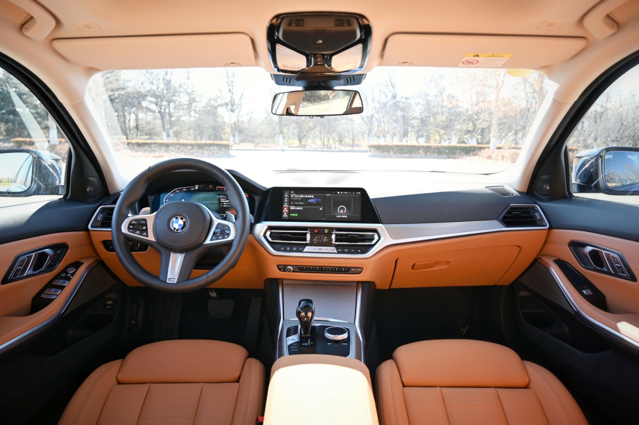 万变不离其宗试驾宝马330lixdrive,宝马330ixdrive曜夜m运动版试驾