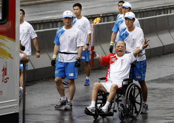 金利来创办人经历,金利来创始人曾宪梓