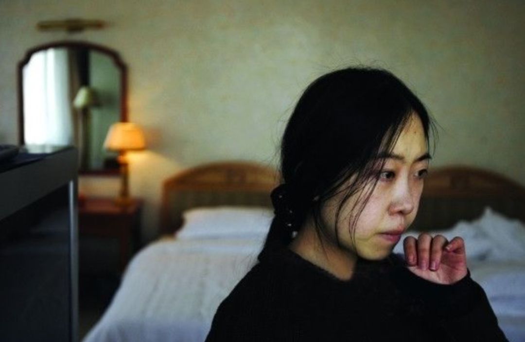 父亲跳海自杀后，那个狂追刘德华的姑娘，用12年忏悔