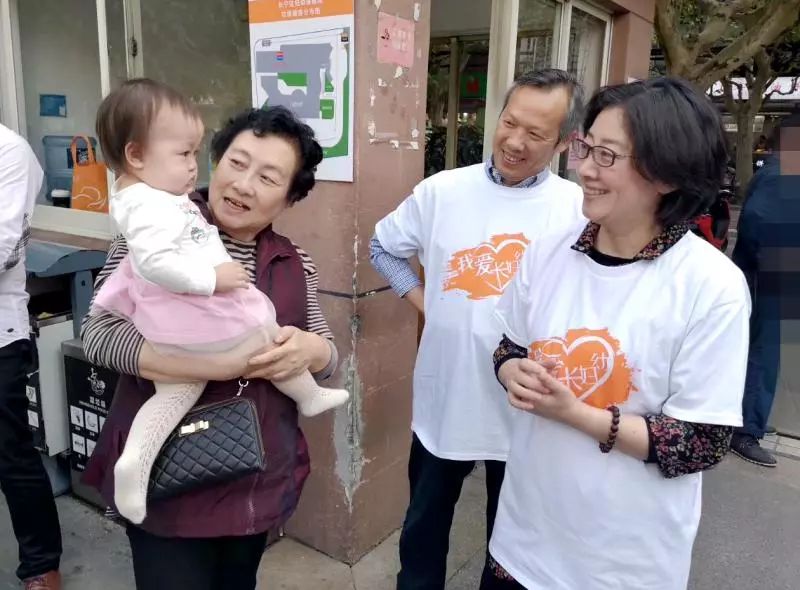 承载上海人最初记忆的“网红”医院搬迁一个月:一家人齐来“打卡”,新院开出新门诊