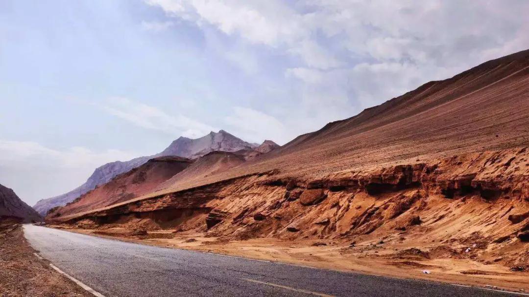 吐鲁番之歌钢琴曲,吐鲁番之行歌曲