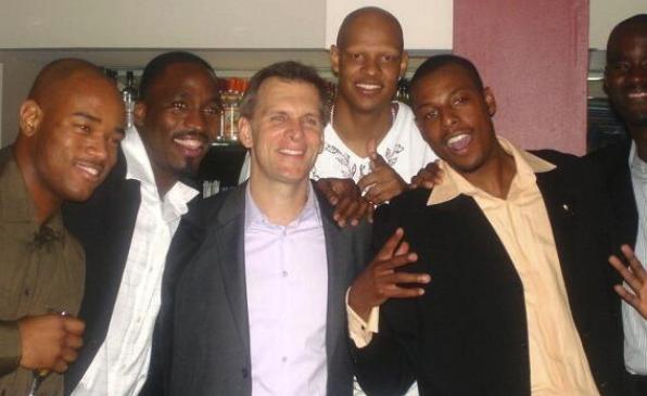 nba经纪人佣金比球员工资还多,nba经纪人拿钱比例