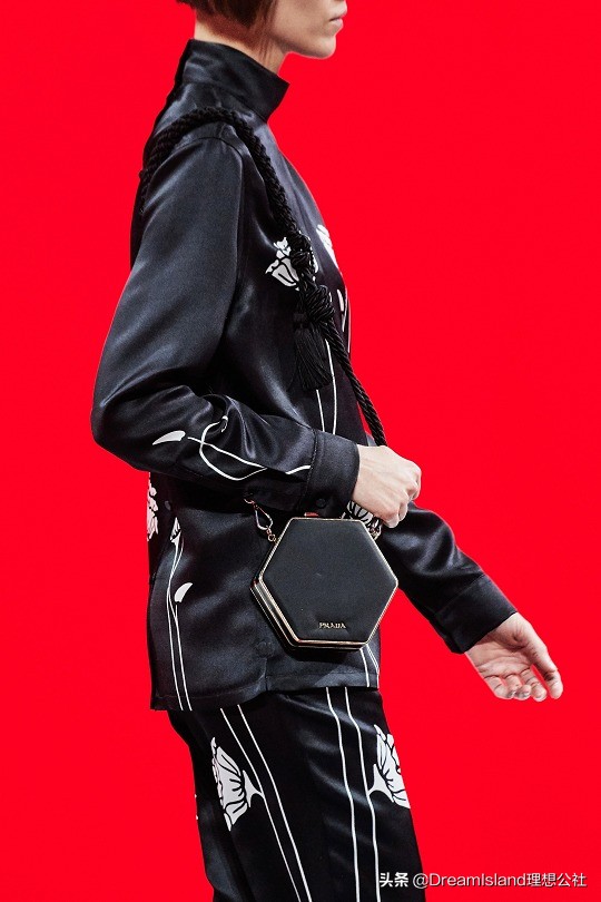 prada2023早春新款包,新款prada时装包晚宴包