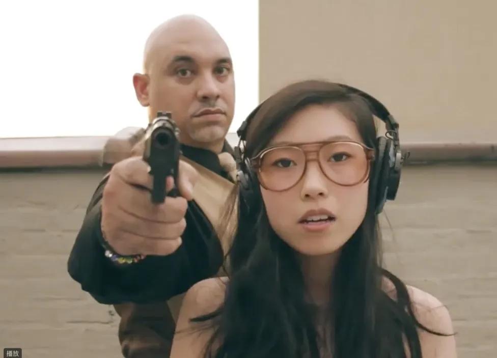 “你长得这么丑,竟然还想红?”关!你!屁!事