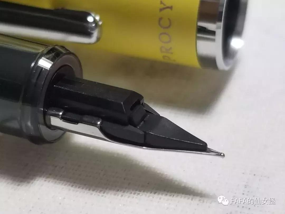 白金的笔好用吗,白金的钢笔