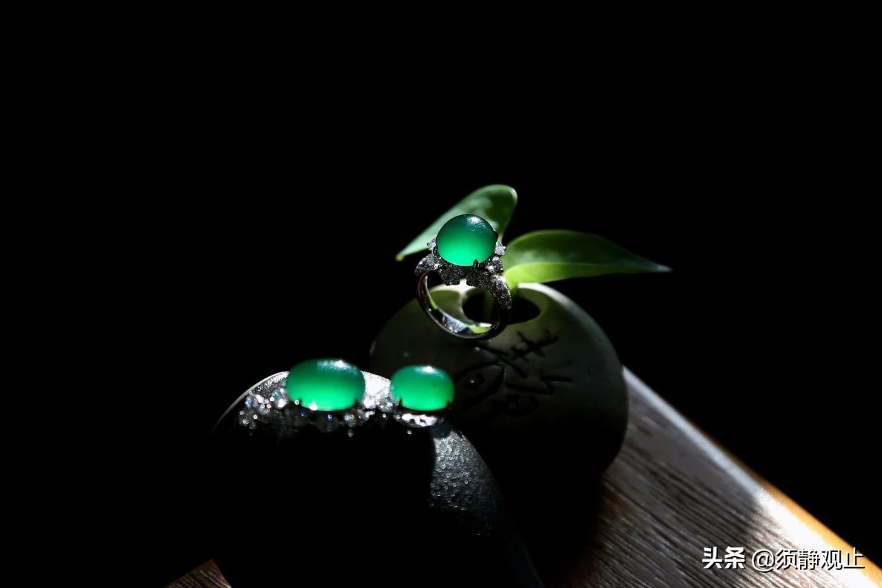 购买翡翠时这三种翡翠要谨慎入手,翡翠不会买五个字教你挑到好翡翠