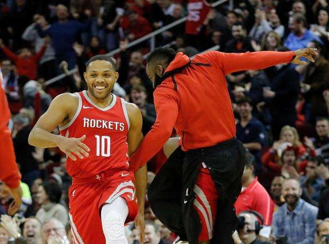 2场比赛狂砍64分！火箭7号秀这次真的暴走了！莫雷不交易是对的！