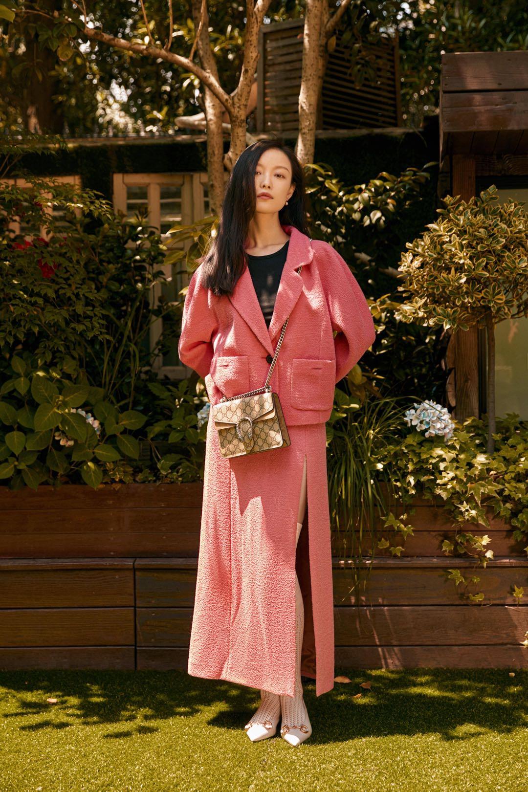 倪妮同款连衣裙普通人穿搭,倪妮流金岁月穿搭牛仔裤白上衣